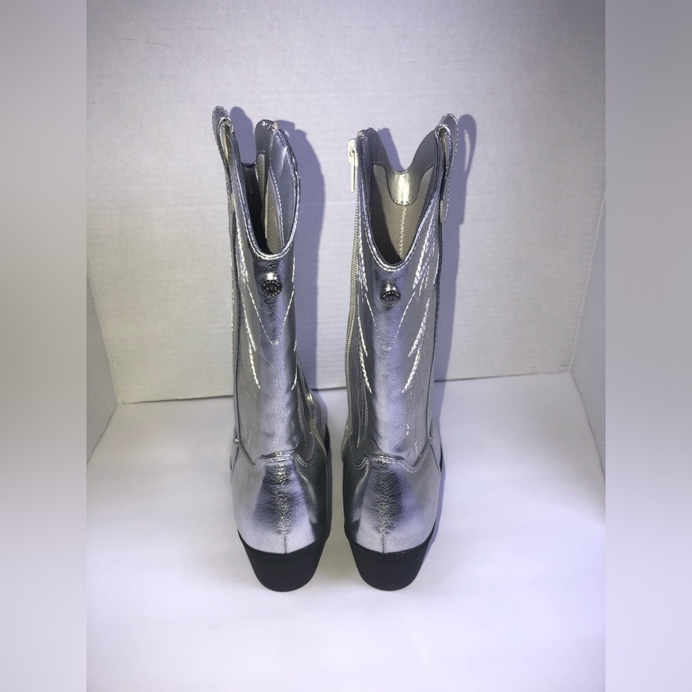 Steve Madden Silver Metallic Western Boots NWOT size 4 - Picture 8 of 14